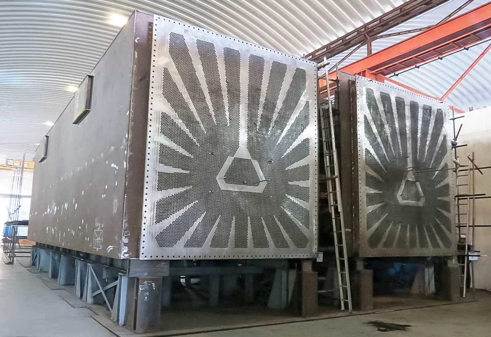 Nuclear power plant condenser